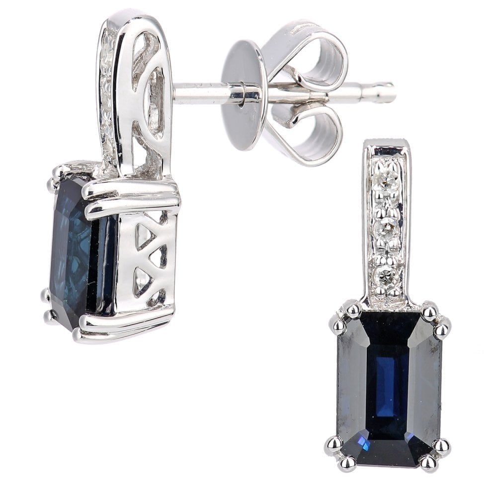 Blue Sapphire Stud Earrings - detail view | Prime Jewellery