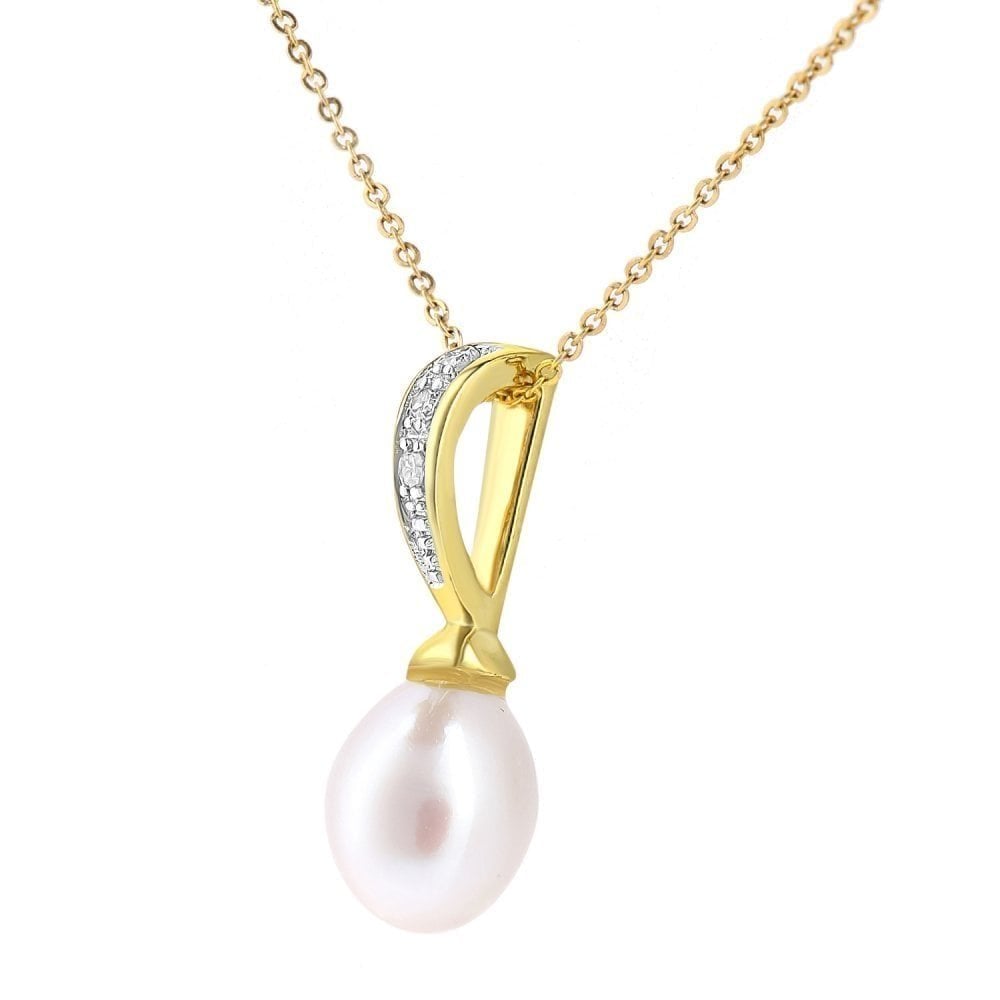 9ct Yellow Gold Cultured Pearl and 0.03ct Diamond Pendant Necklace