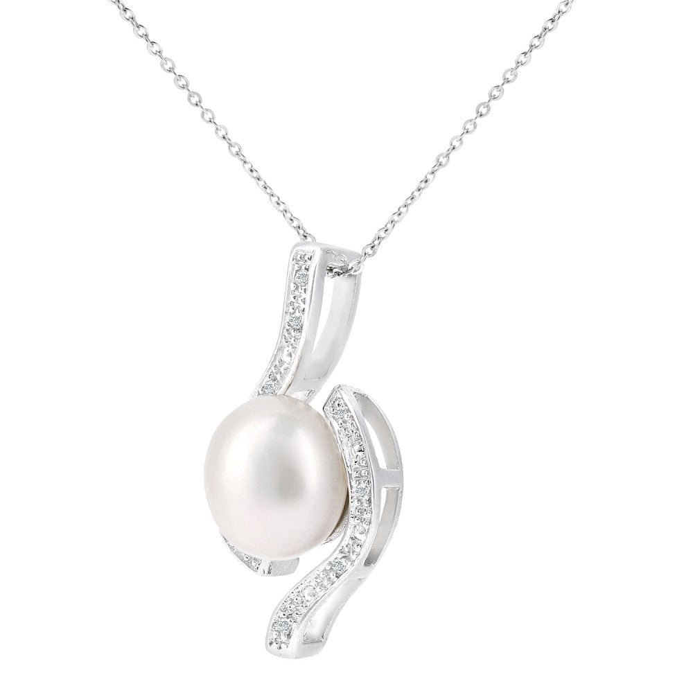 9ct White Gold Cultured Pearl 0.05ct Diamond Pendant Necklace