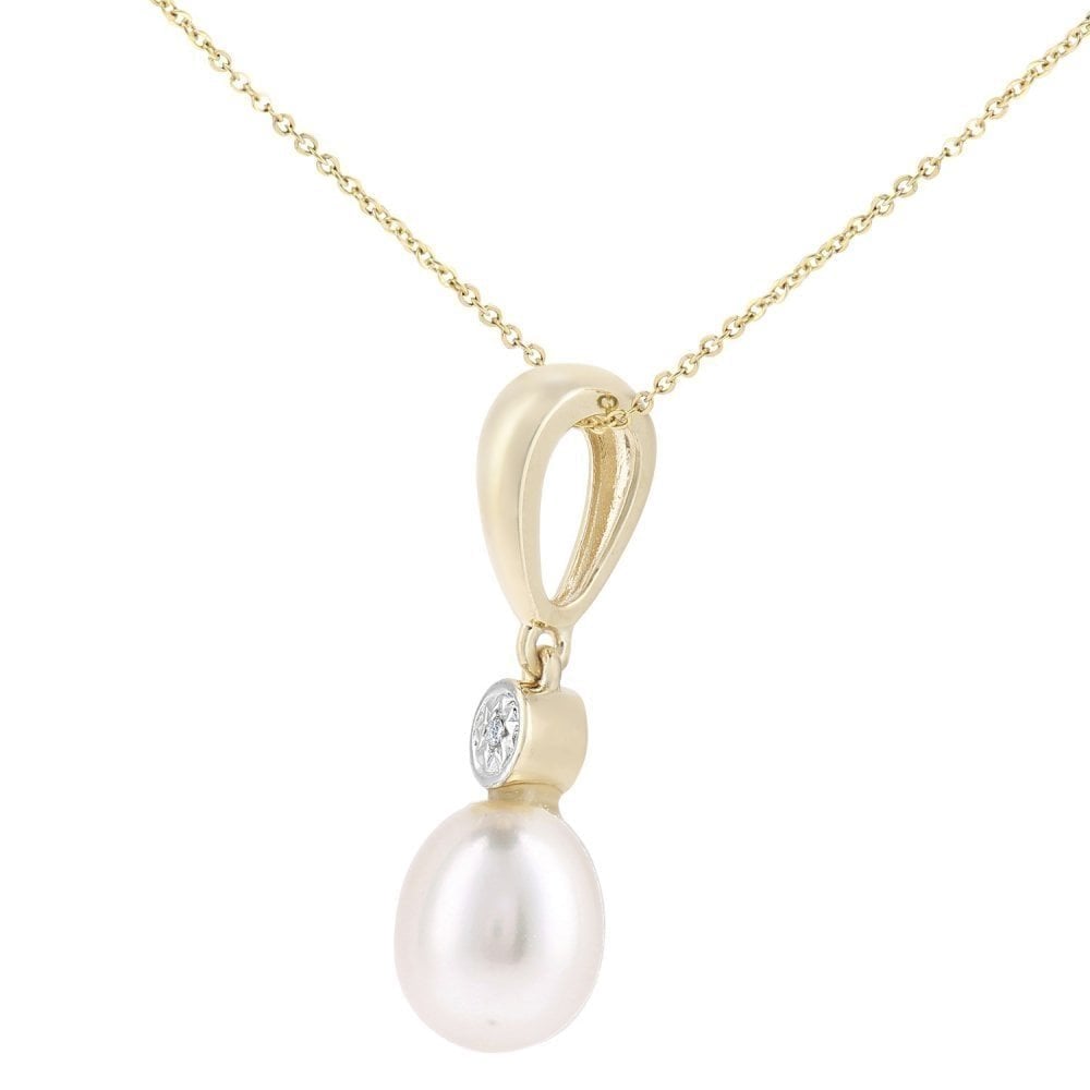 9ct Yellow Gold Cultured Pearl 0.01ct Diamond Pendant Necklace
