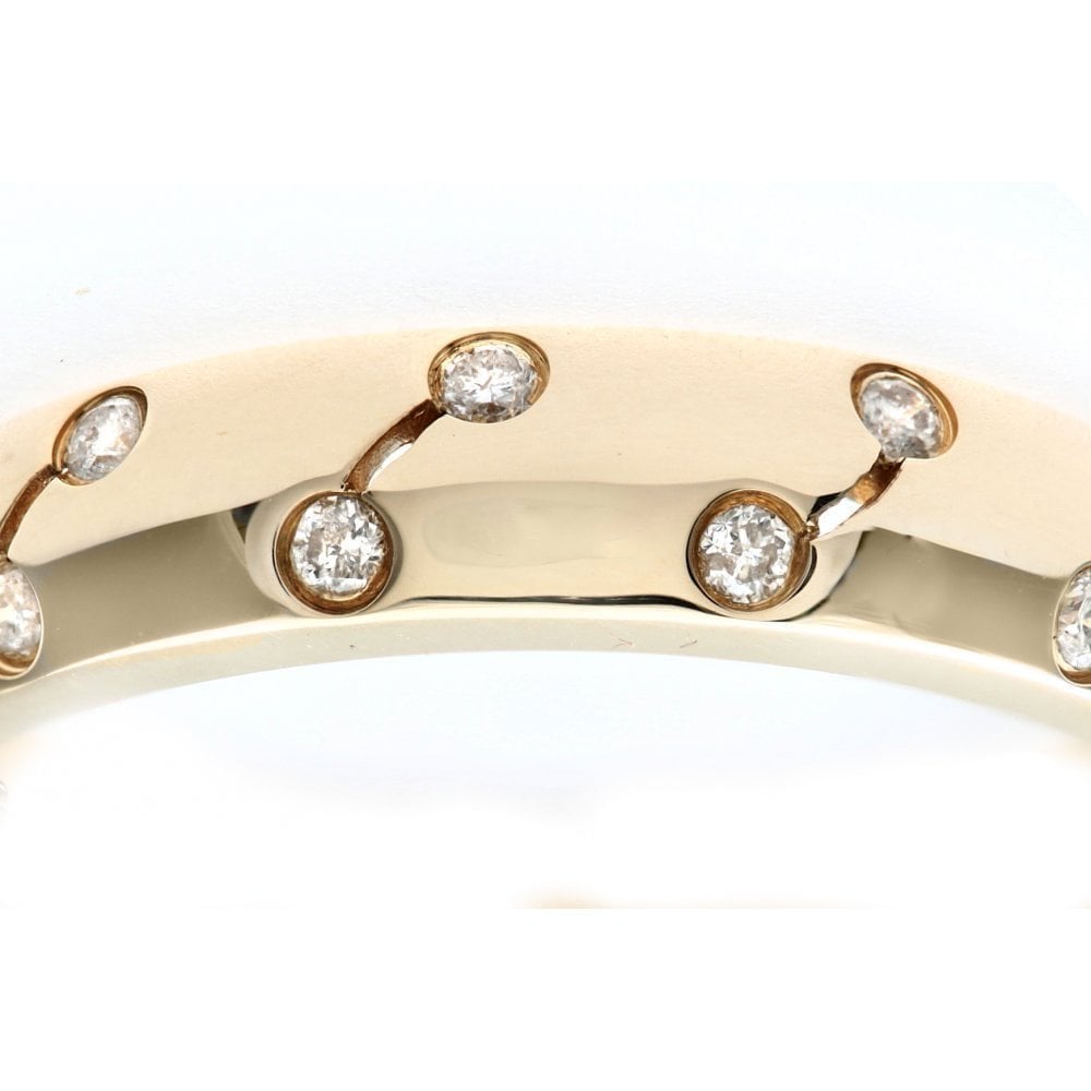 Diamond Wedding Ring - detail view | Prime Jewellery