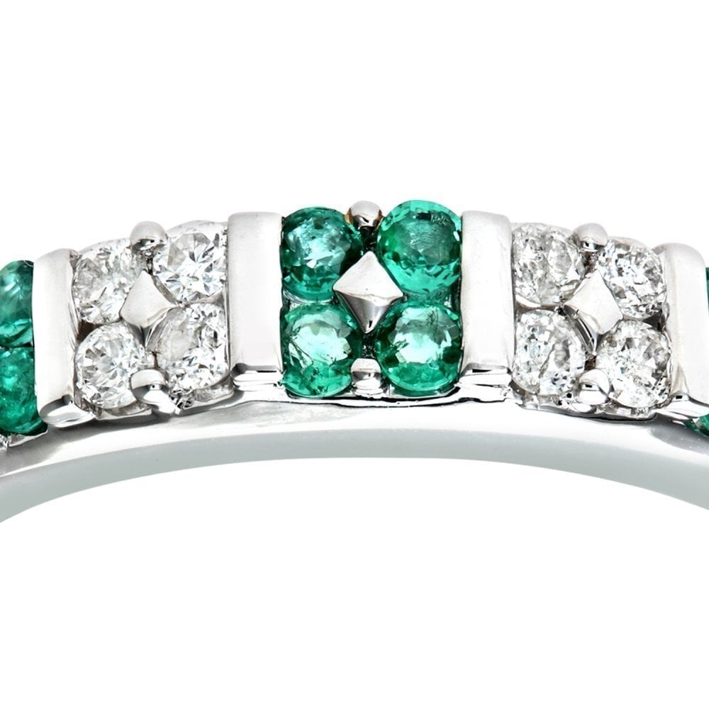 Round Emerald and - detail view | Prime Jewellery