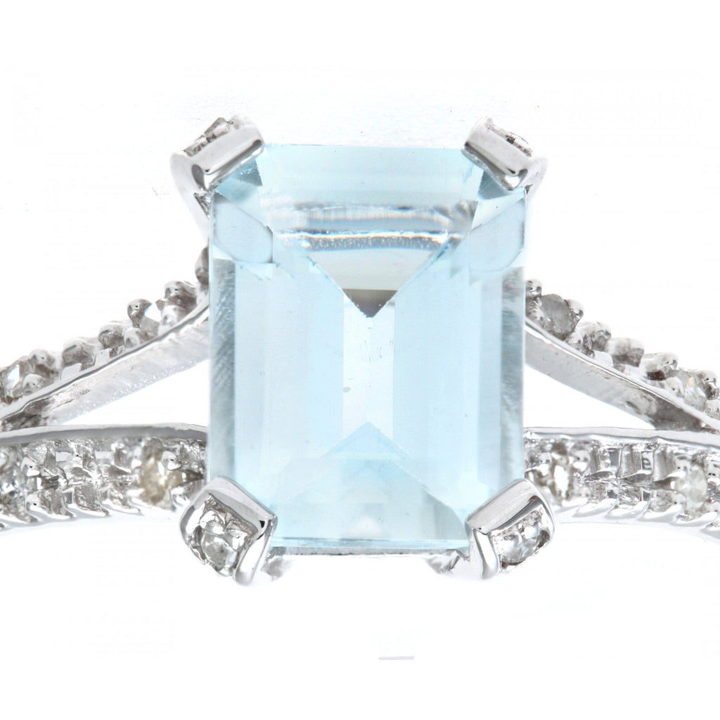 Emerald Cut Aquamarine - detail view | Prime Jewellery