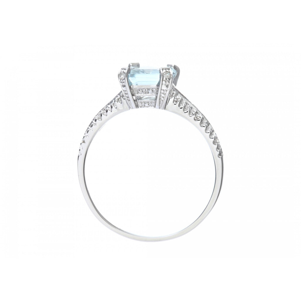 Emerald Cut Aquamarine - detail view | Prime Jewellery