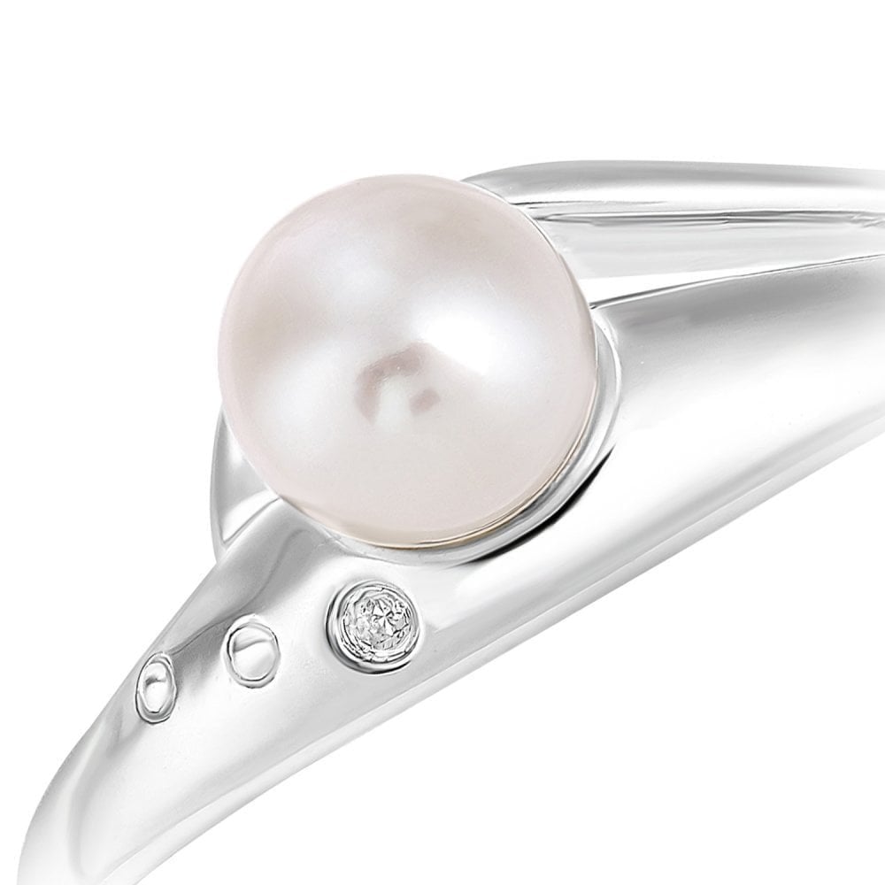 9ct White Gold 0.01ct Diamond And Cultured Pearl Ring