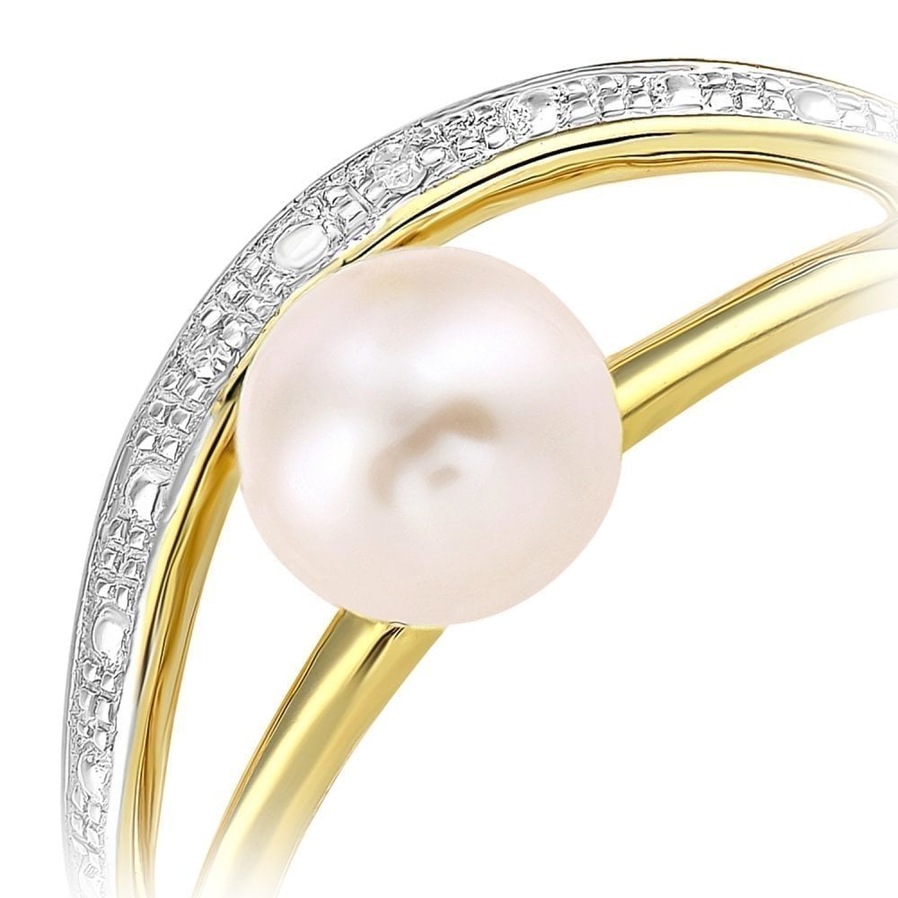 9ct Yellow Gold 0.01ct Diamond And Cultured Pearl Ring