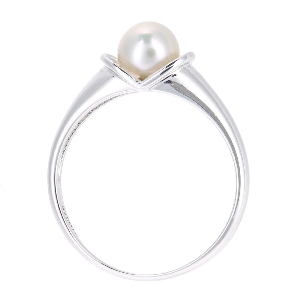 9ct White Gold 0.01ct Diamond And Cultured Pearl Ring