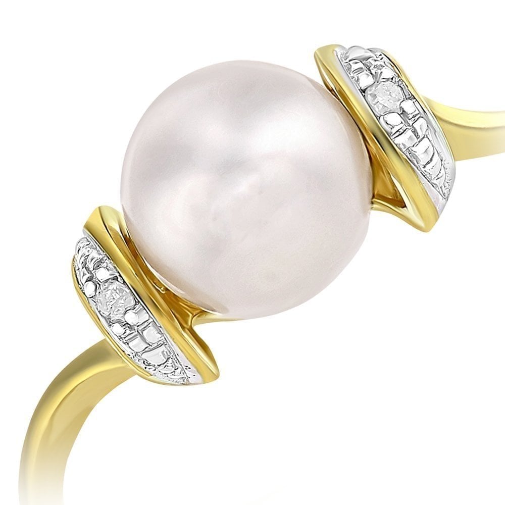 9ct Yellow Gold 0.01ct Diamond And Cultured Pearl Ring