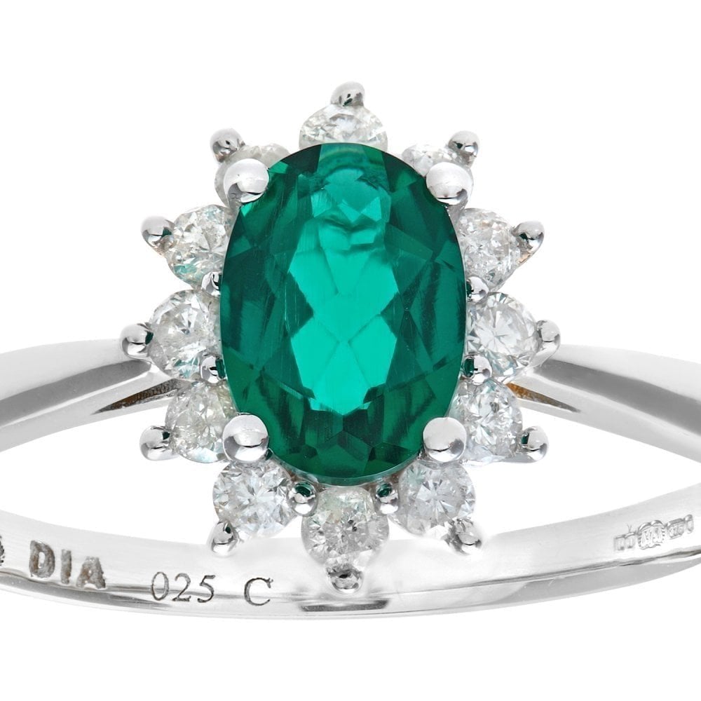 Oval Emerald and - detail view | Prime Jewellery