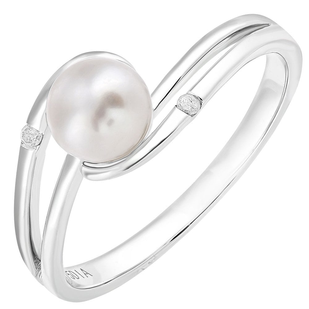 9ct White Gold 0.02ct Diamond And Cultured Pearl Ring
