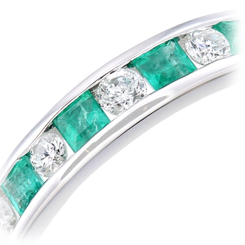 Square Emerald and - detail view | Prime Jewellery