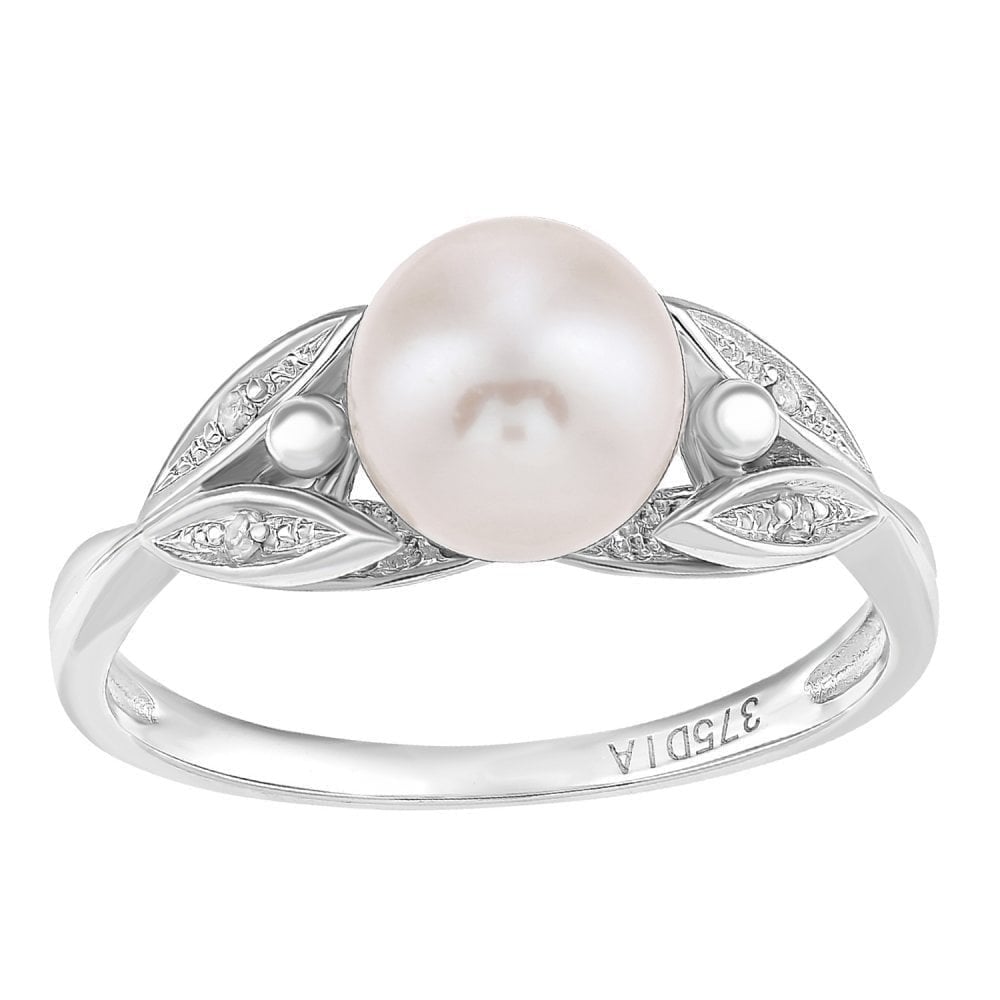 9ct White Gold 0.03ct Diamond And Cultured Pearl Ring
