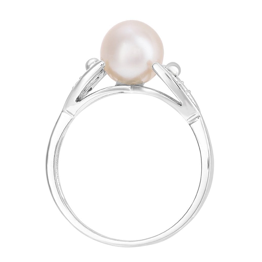 9ct White Gold 0.03ct Diamond And Cultured Pearl Ring
