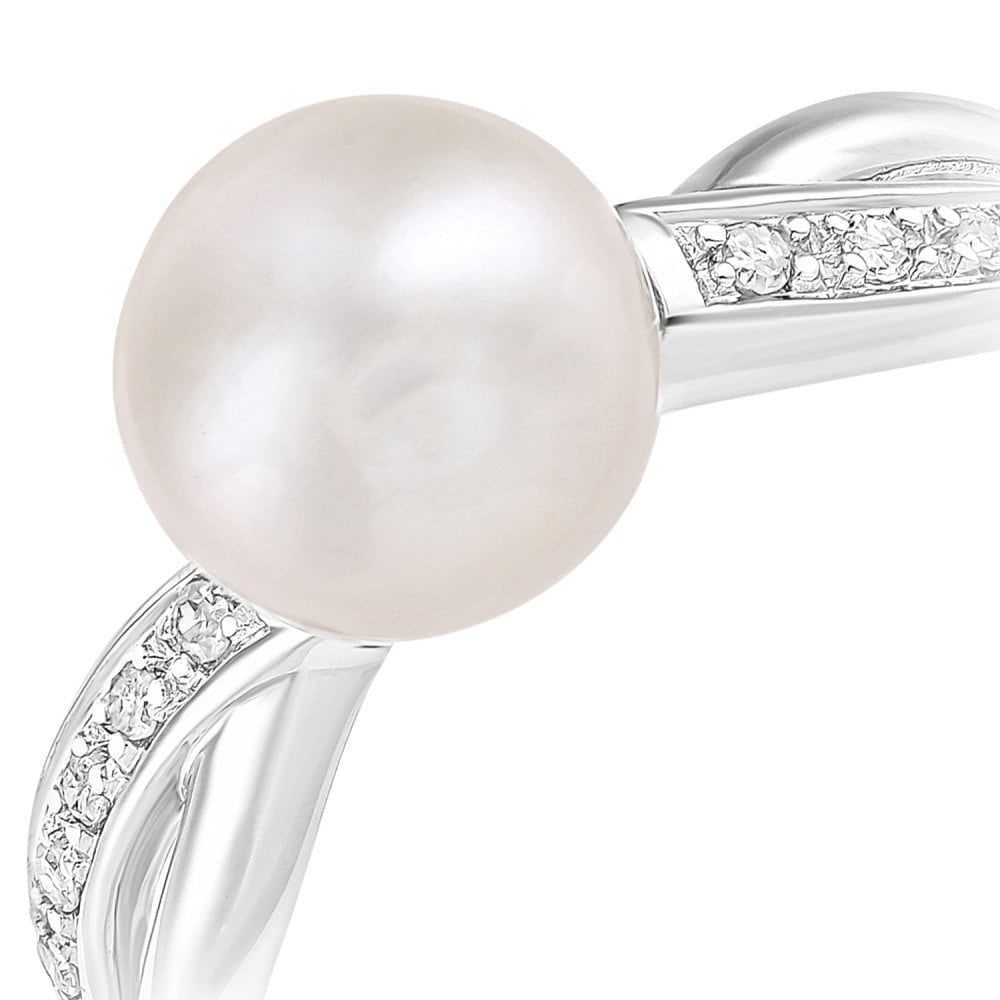 9ct White Gold 0.05ct Diamond And Cultured Pearl Ring