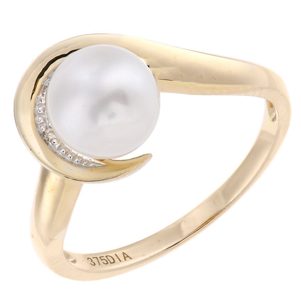 9ct Yellow Gold 0.05ct Diamond And Cultured Pearl Ring