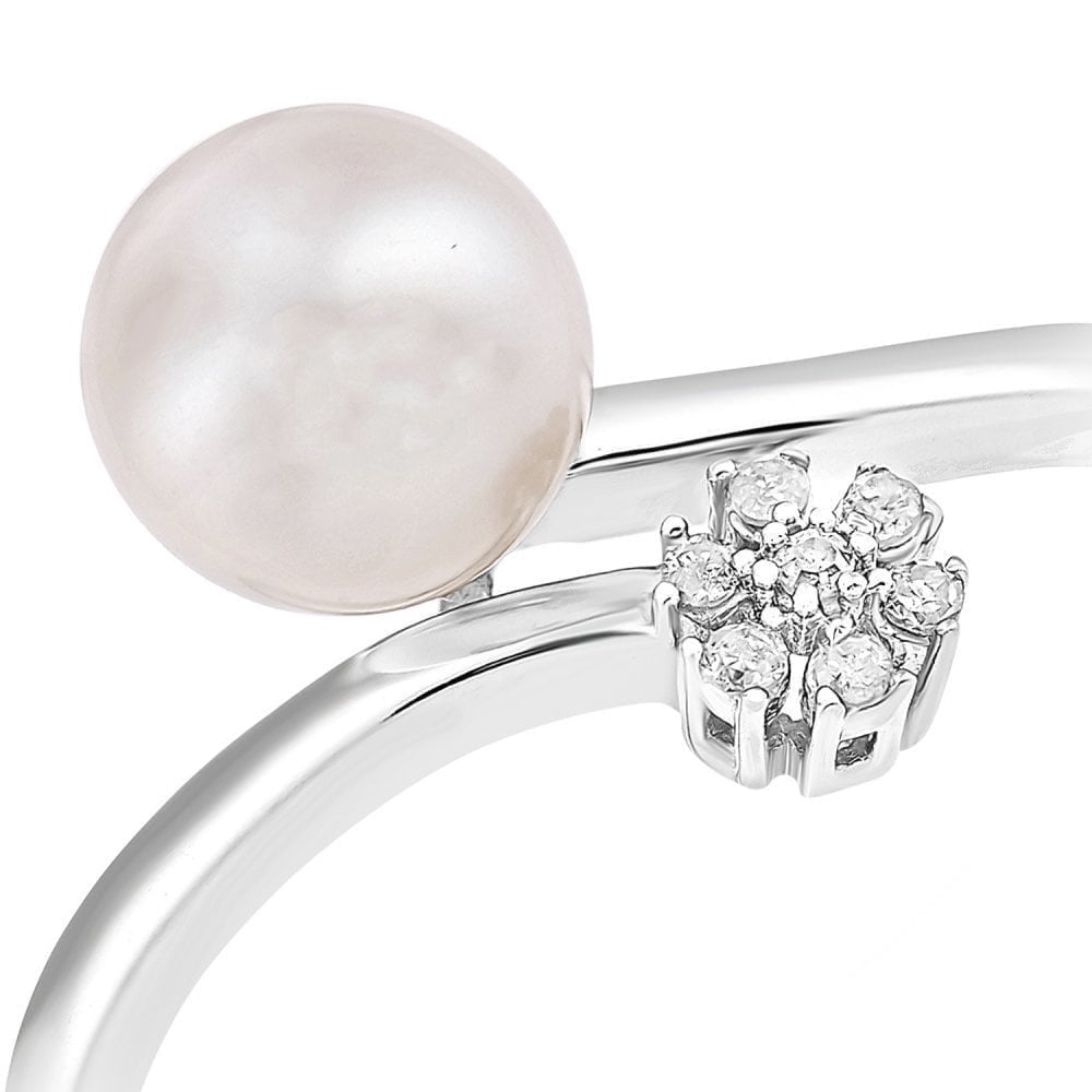 9ct White Gold 0.05ct Diamond And Cultured Pearl Ring