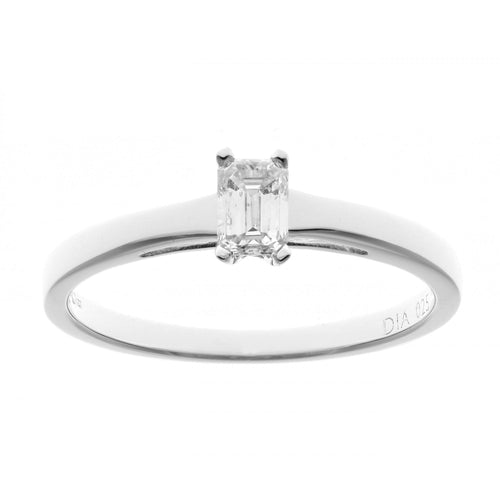 18ct White Gold Emerald Cut 0.25ct Diamond Solitaire Ring