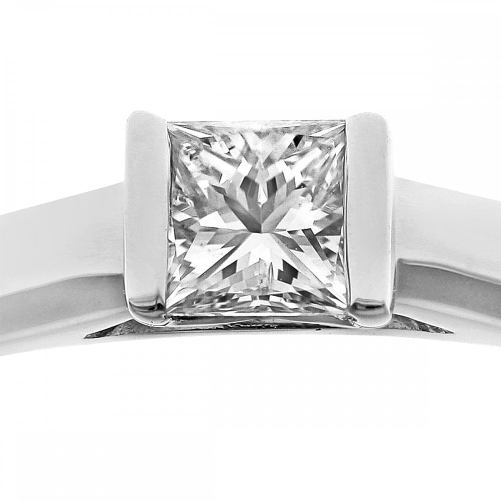 18ct White Gold Ring, 0.25ct Certified Diamond, Princess Cut
