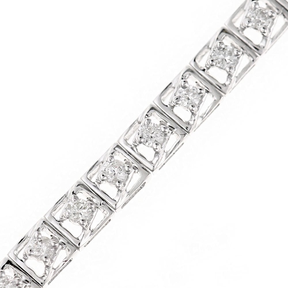 Diamond Tennis Bracelet - detail view | Prime Jewellery