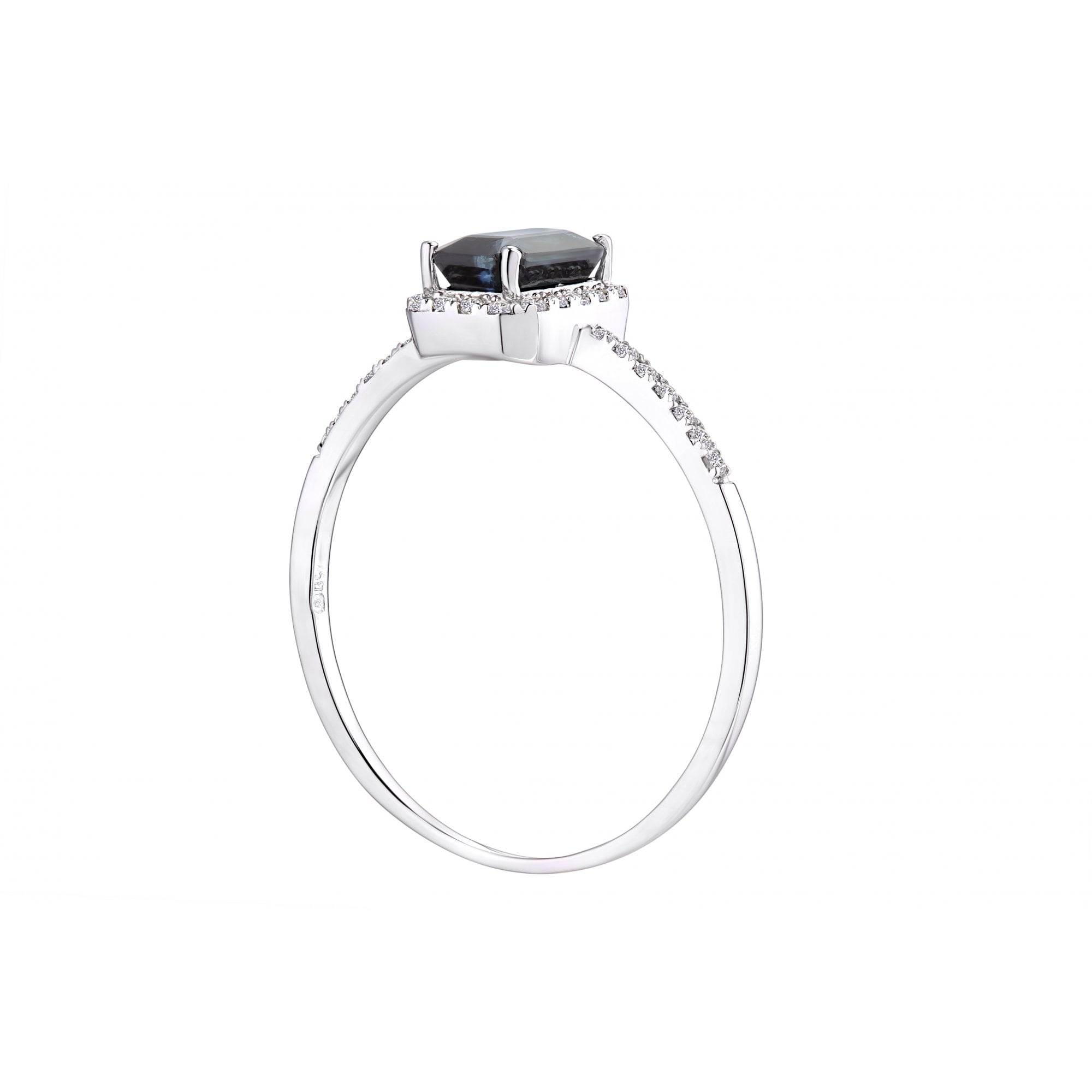 Octagon Blue Sapphire - detail view | Prime Jewellery