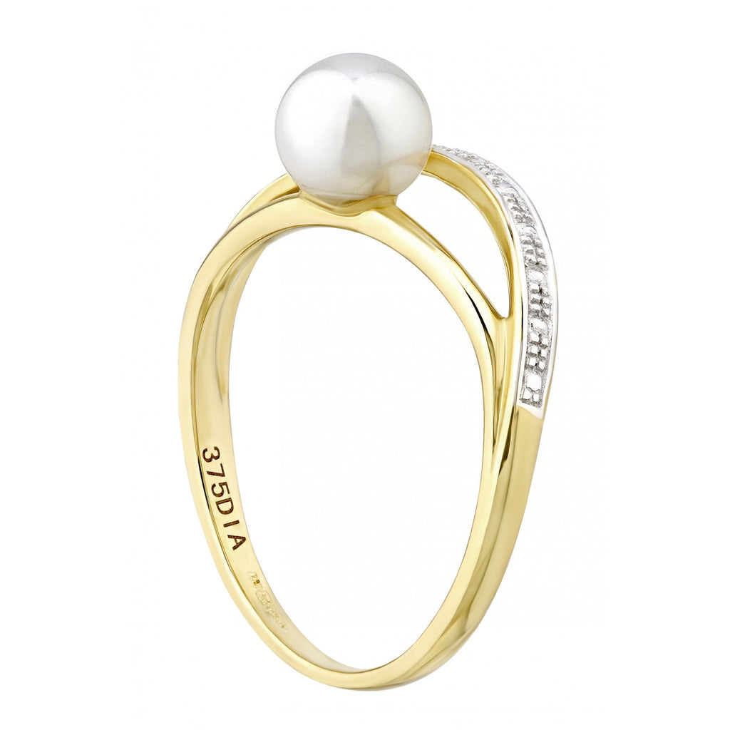 9ct Yellow Gold 0.01ct Diamond And Cultured Pearl Ring