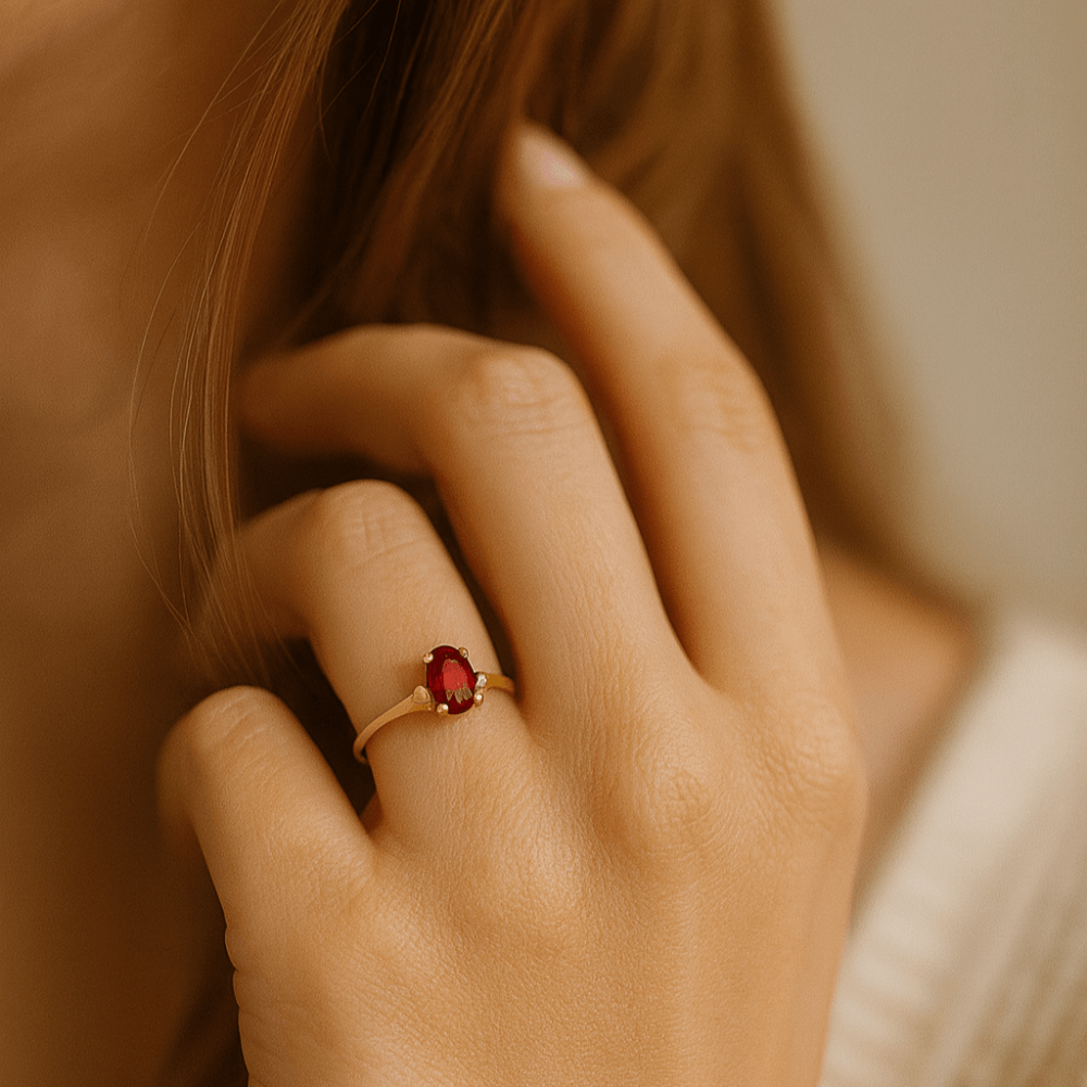Garnet Ring 9ct - detail view | Prime Jewellery