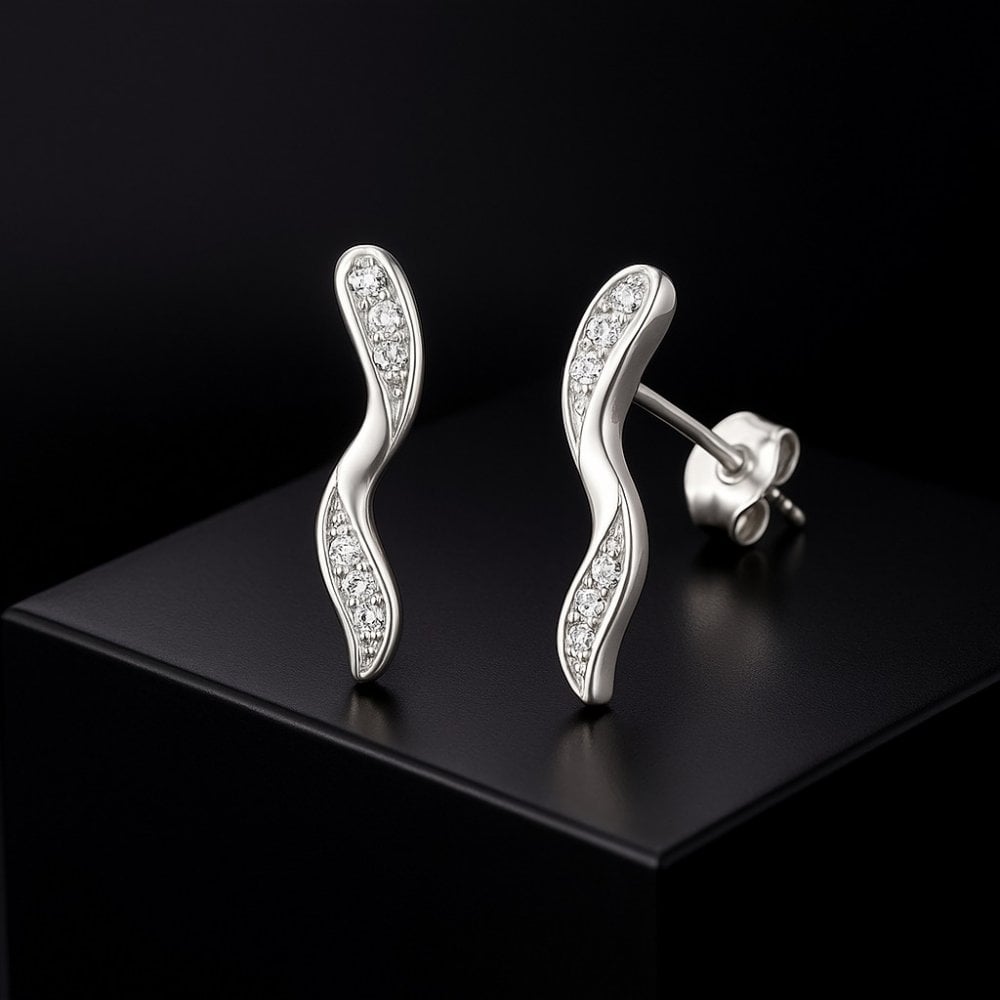 Diamond Twist Drop - detail view | Prime Jewellery