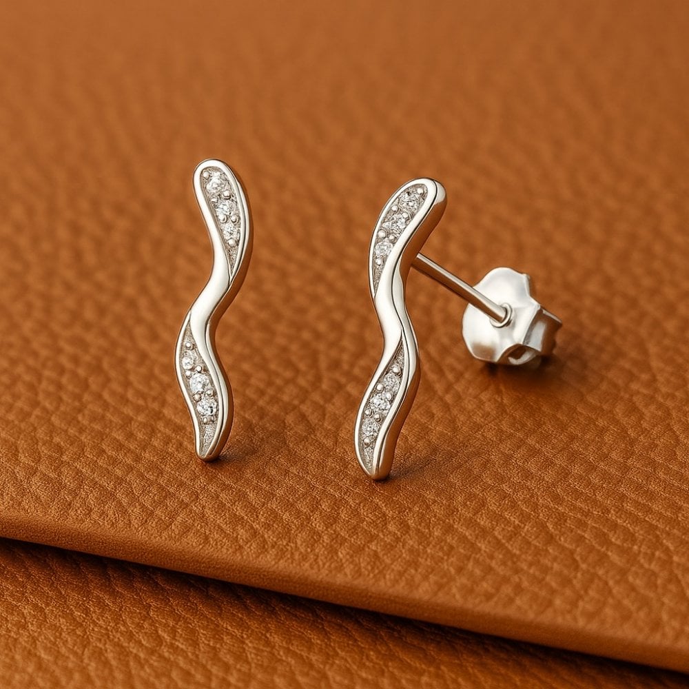 Diamond Twist Drop - detail view | Prime Jewellery