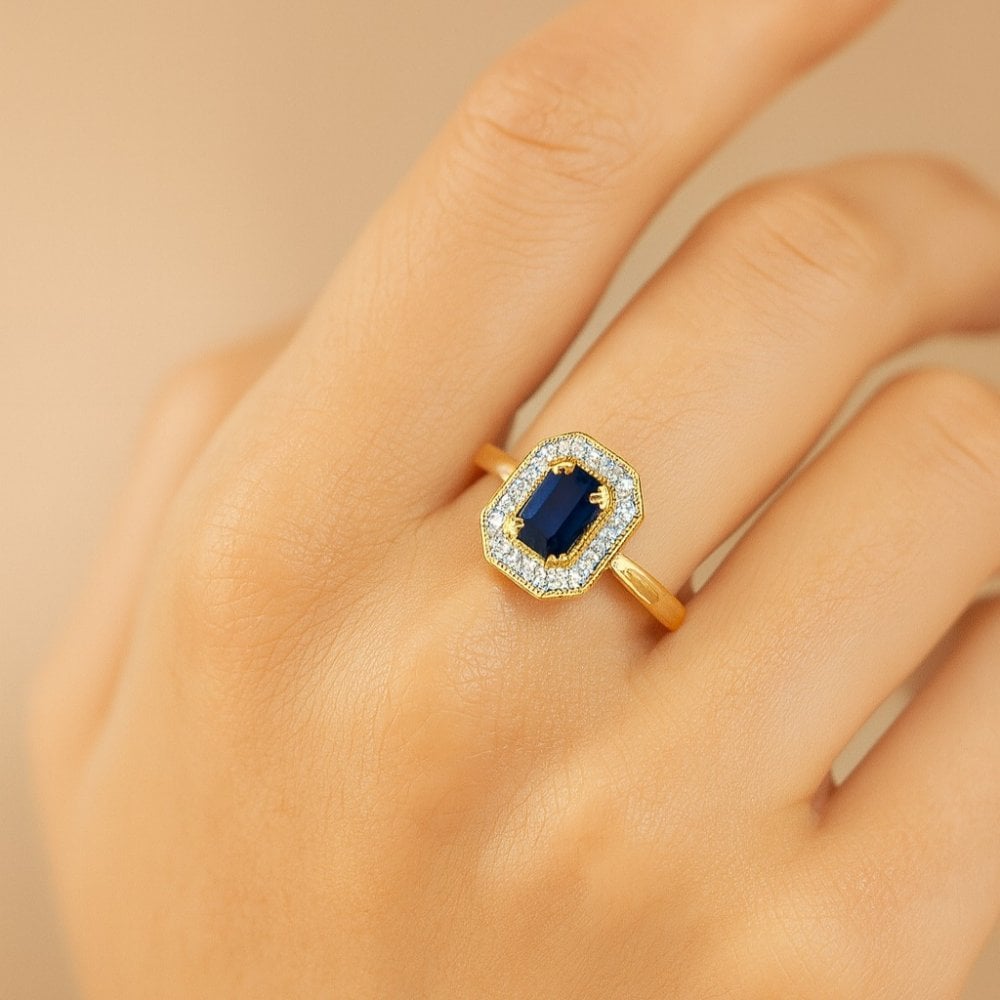 Octagon Blue Sapphire - detail view | Prime Jewellery