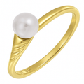 9ct Yellow Gold Cultured Pearl Ring