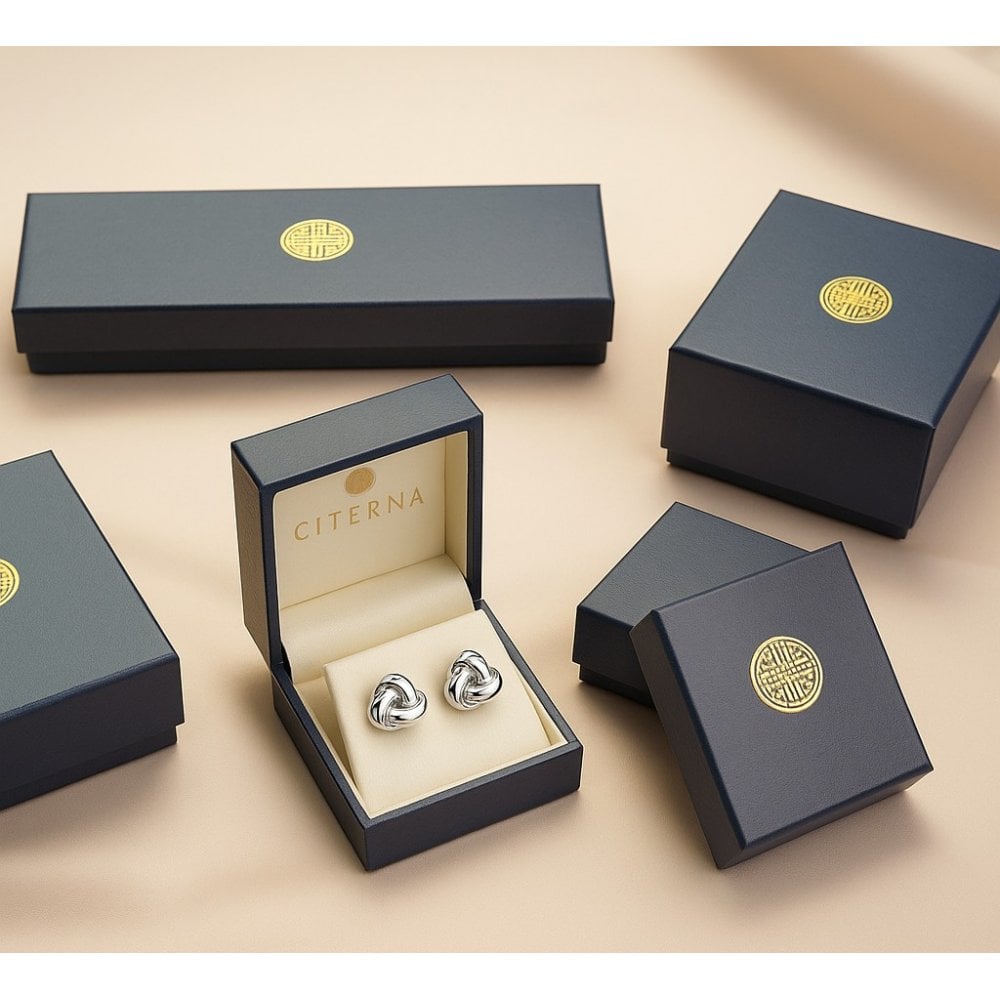Love Knot Stud - detail view | Prime Jewellery