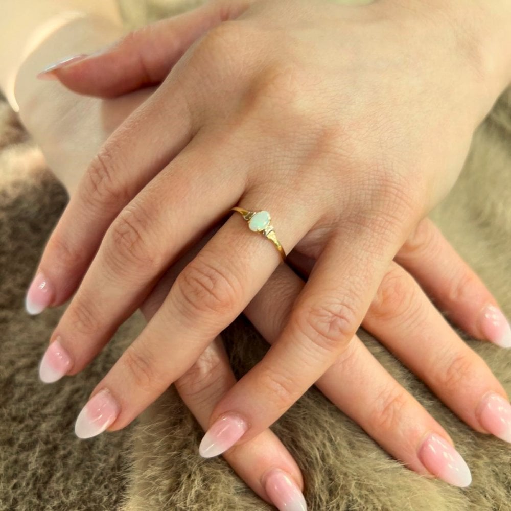 9ct Yellow Gold Opal Ring