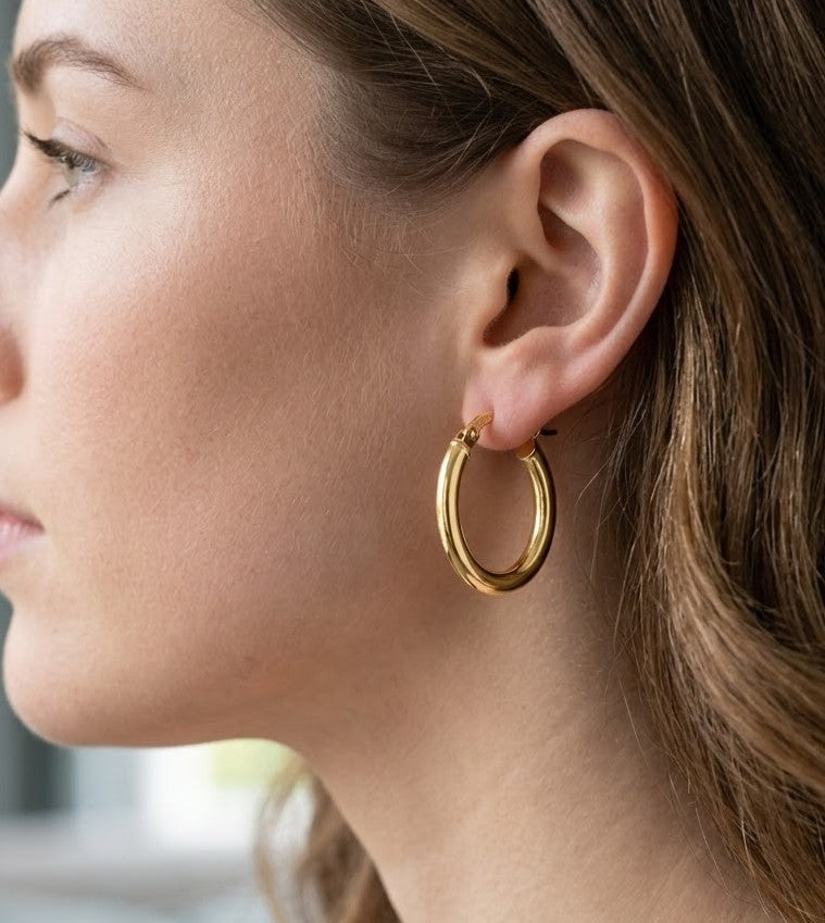 Classic Plain Medium - detail view | Prime Jewellery