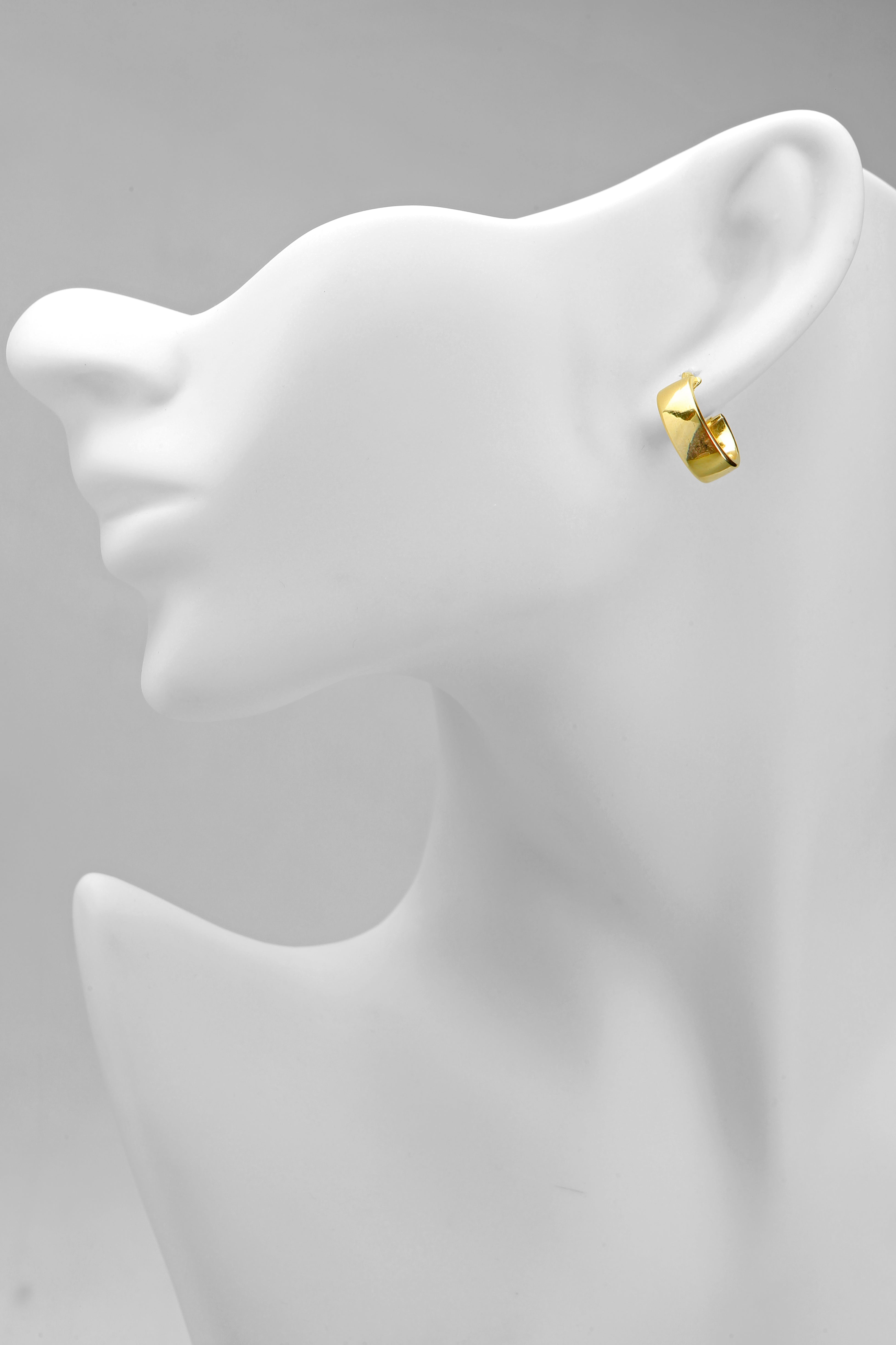 9ct Yellow Gold Huggie Hoop Earrings