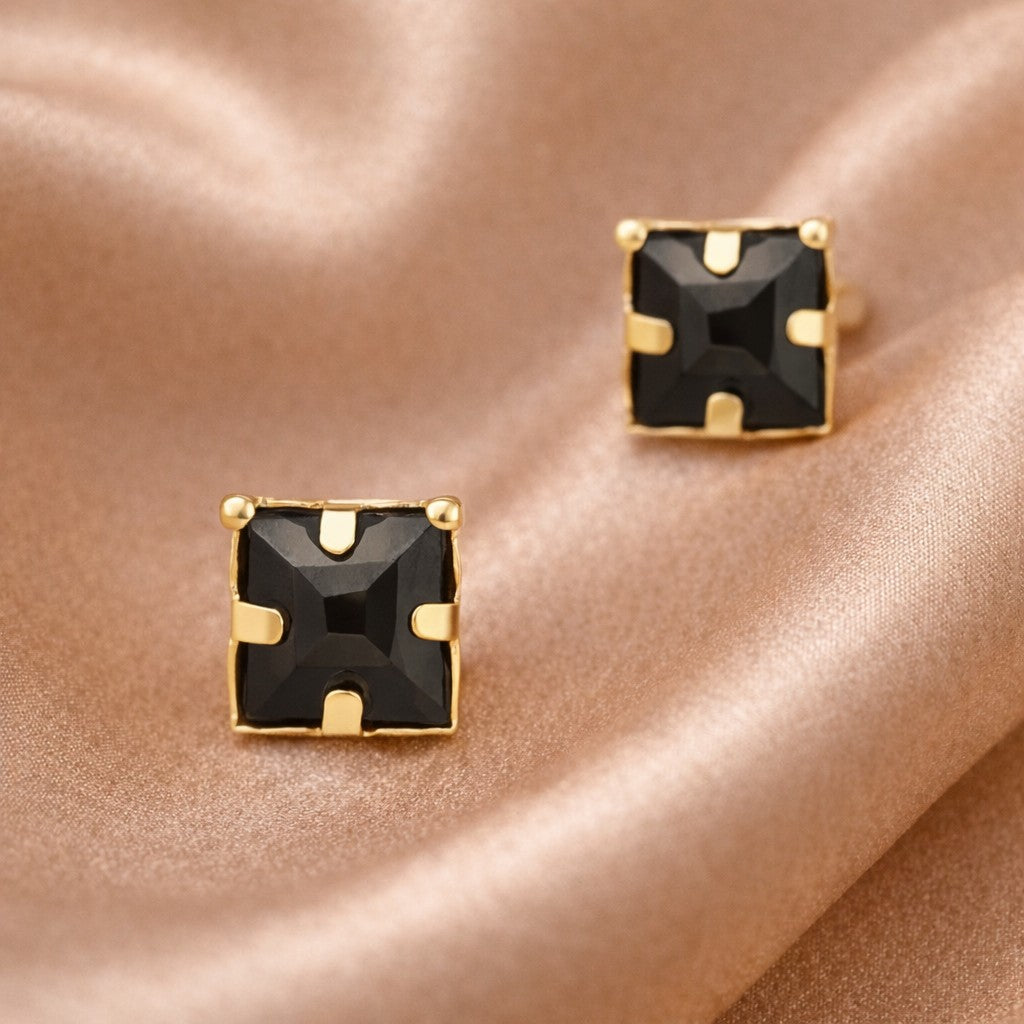 Princess Black Sapphire - detail view | Prime Jewellery