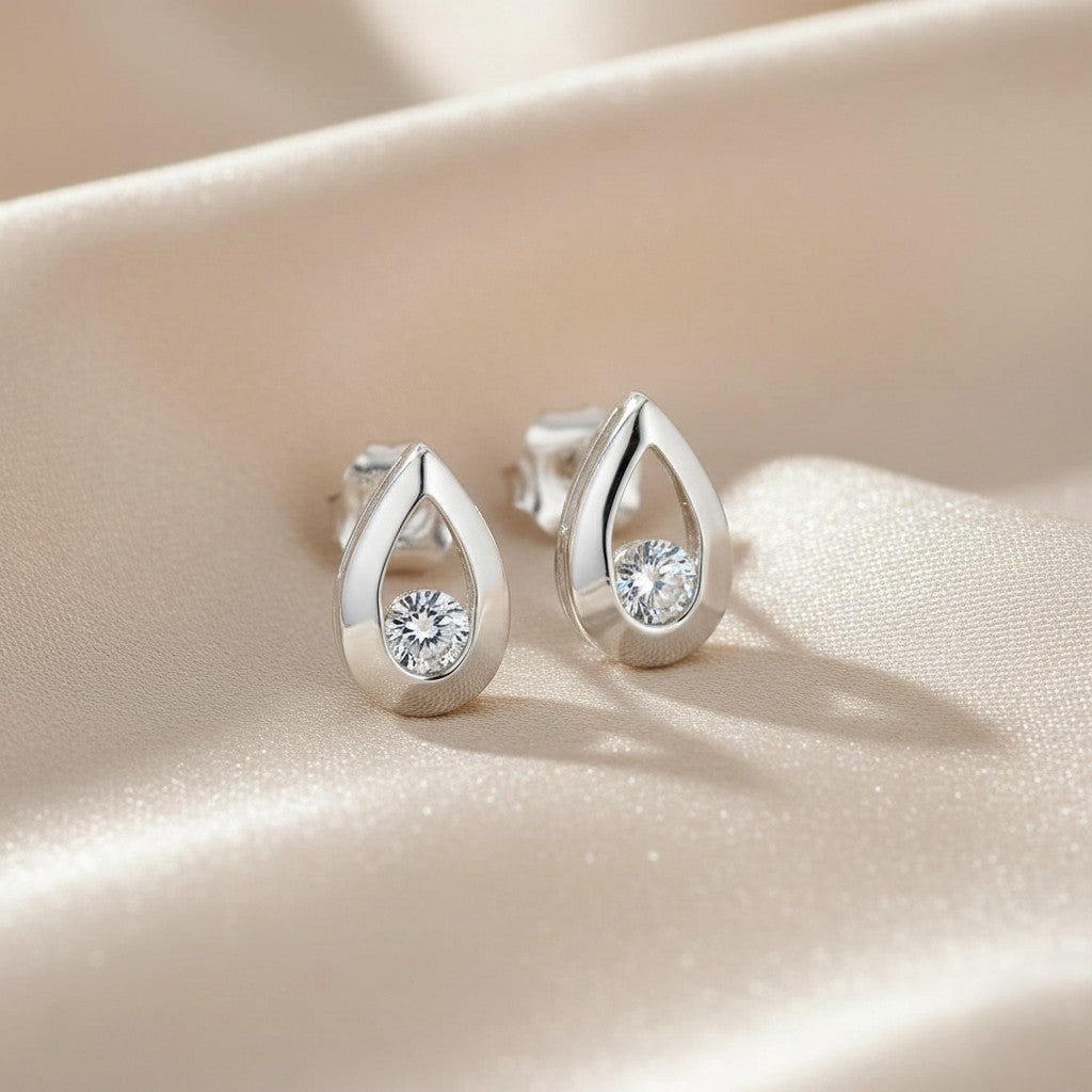 Cubic Zirconia Stud Earrings - detail view | Prime Jewellery