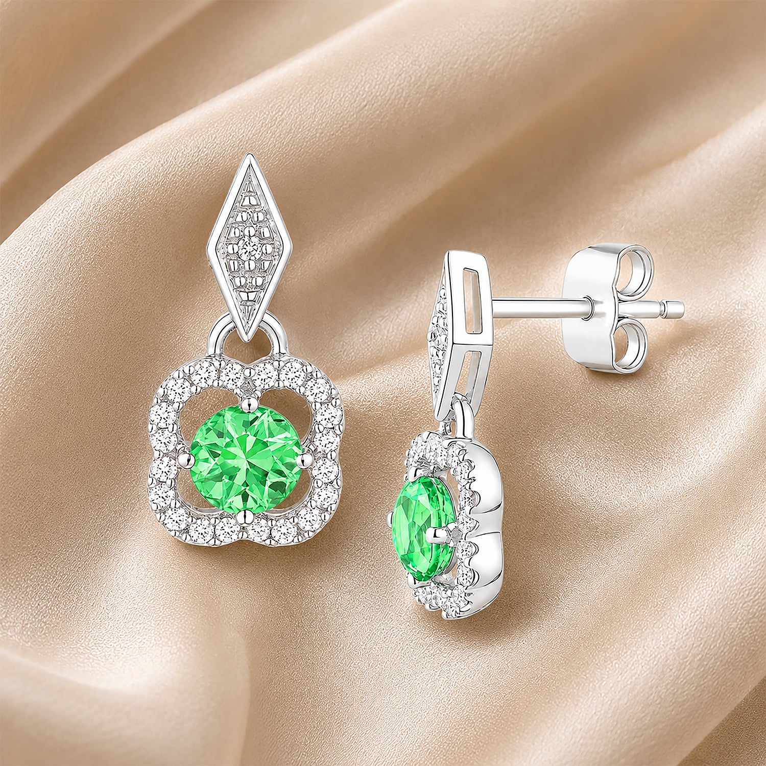 9ct White Gold Emerald and Diamonds Quatrefoil Earrings