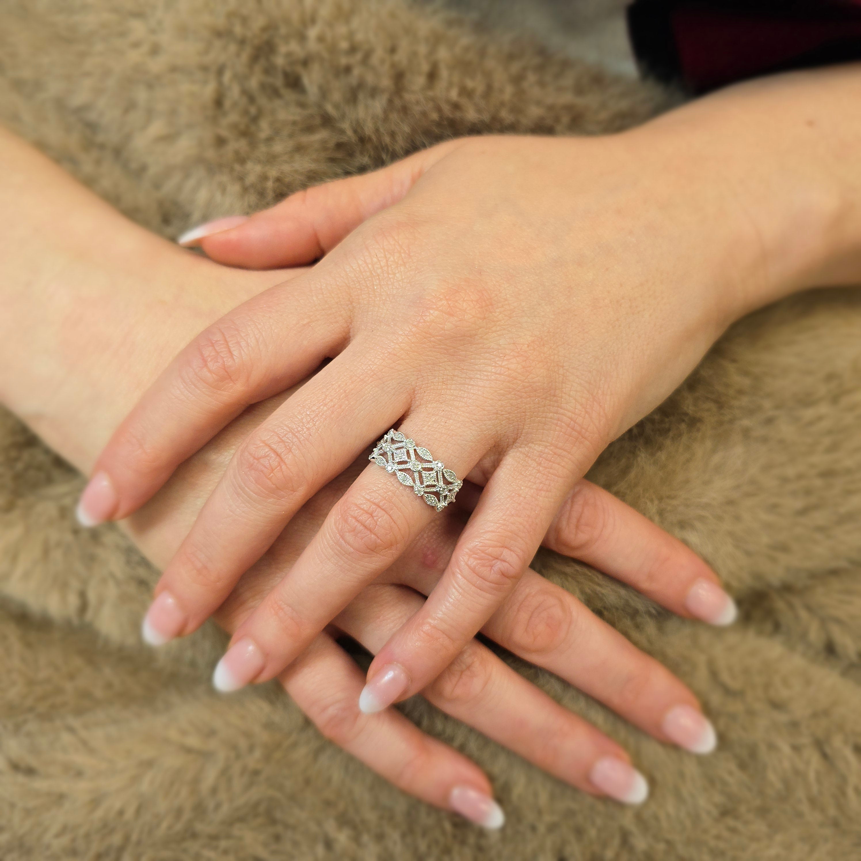 9ct White Gold 0.10 Carat Natural Diamond Lattice Ring