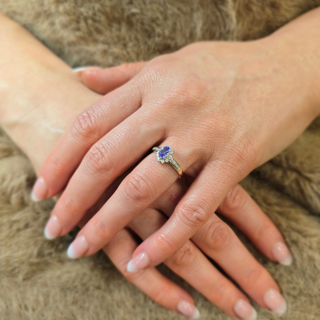 9ct Yellow Gold Tanzanite & 0.10ct Diamond Cluster Ring