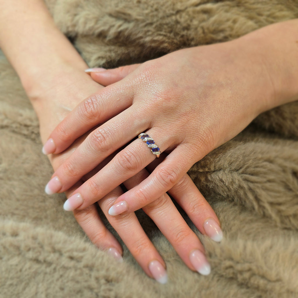Diamond and Tanzanite - detail view | Prime Jewellery
