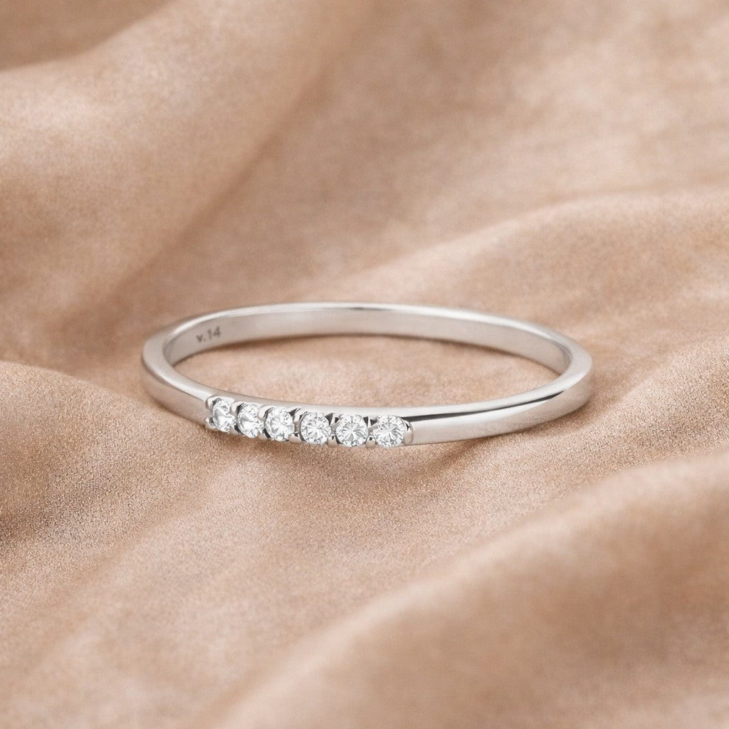 9ct White Gold 5 Stone Natural Diamond Wedding Band Ring