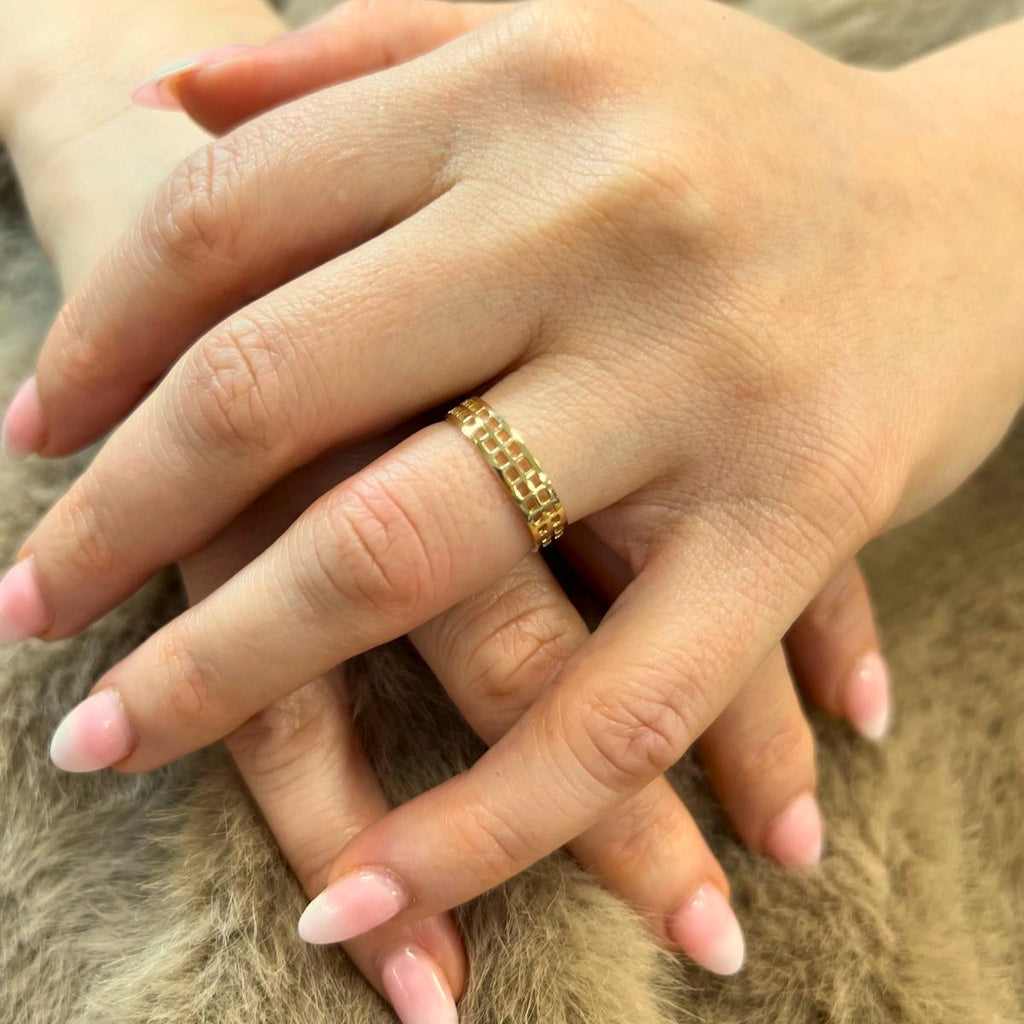 9ct Yellow Gold Band Ring
